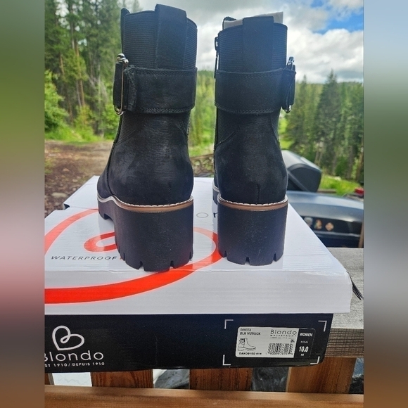 Blondo waterproof dakota nubuck suade ankle booties. Size 10. NWT - Picture 4 of 8